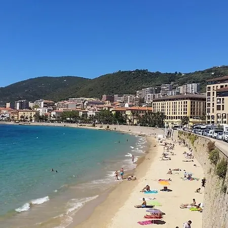 30m2 Hyper Centre Ajaccio