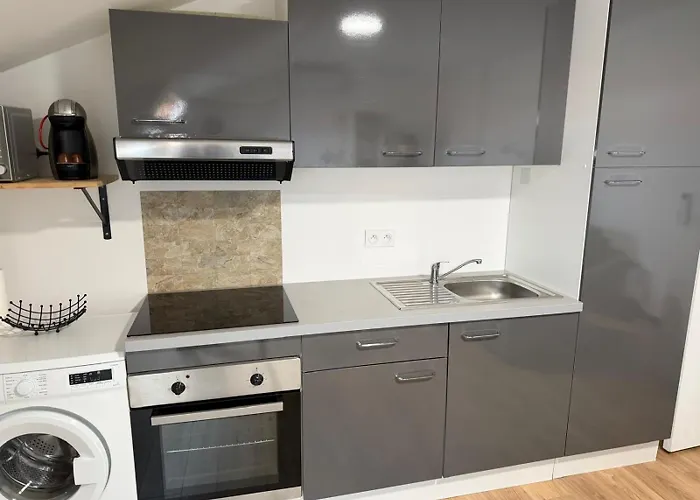 30m2 Hyper Centre * Ajaccio (Corsica)